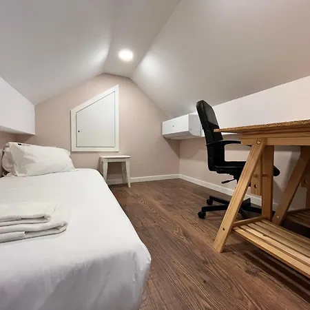 Nomad's Fine Arts Collection * Oporto